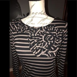 Black/tan blouse with appliqué design